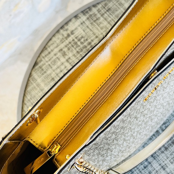 Michael Kors Jet Set Travel XL Chain Signature Chain tote&wallet Pale Gold - Picture 4 of 11